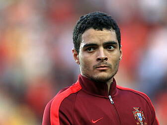 Liverpool scramble to recall d...